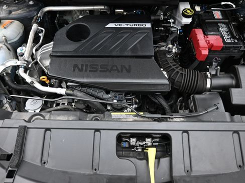 Used 2025 Nissan Rogue SV FWD image 8