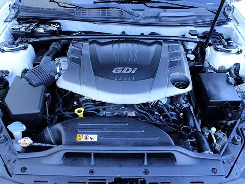 Used 2016 Hyundai Genesis 3.8 image 17