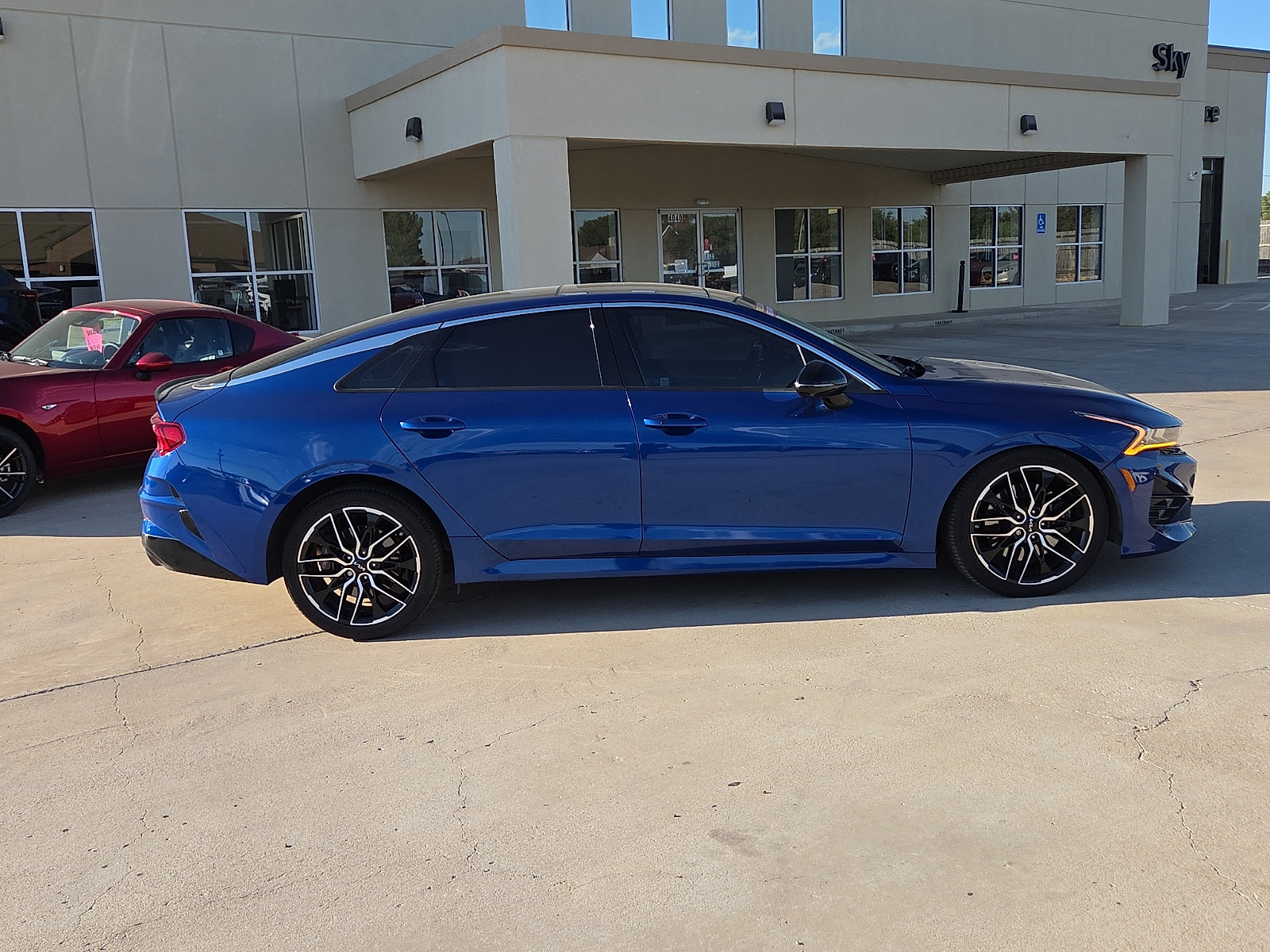 Used 2022 Kia K5 GT w/ GT1 Package FWD image 6