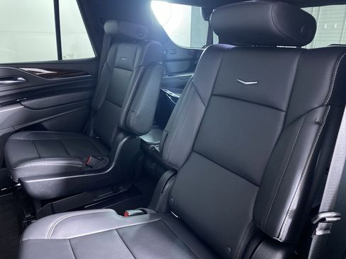 Certified 2022 Cadillac Escalade Luxury image 14