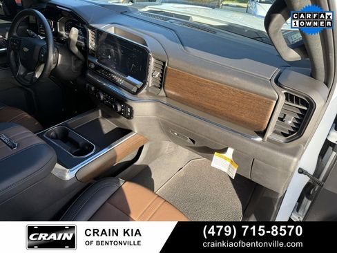 Used 2024 Chevrolet Silverado 3500 High Country w/ Technology Package image 33