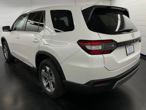 New 2025 Honda Pilot EX-L image 3