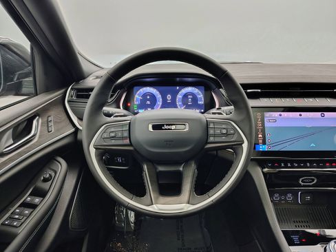 New 2026 Jeep Grand Cherokee L Limited AWD/4WD image 33