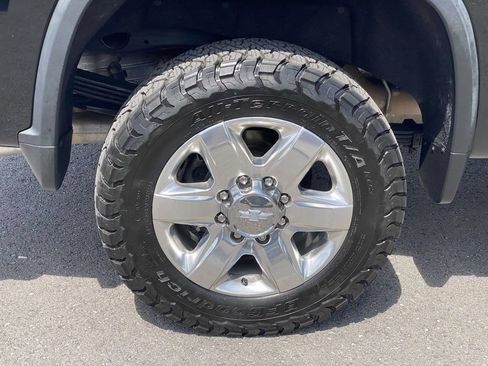 Used 2020 Chevrolet Silverado 2500 LTZ w/ LTZ Premium Package AWD/4WD image 46