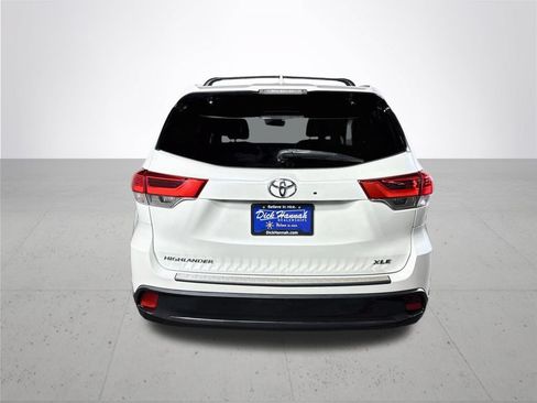 Used 2019 Toyota Highlander XLE w/ Protection Package #3 FWD image 7