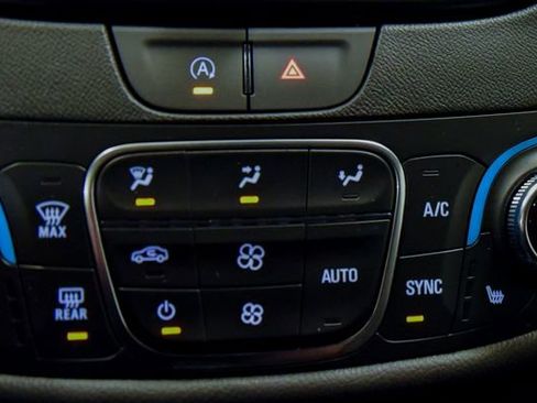 Used 2024 Chevrolet Malibu LT FWD image 27