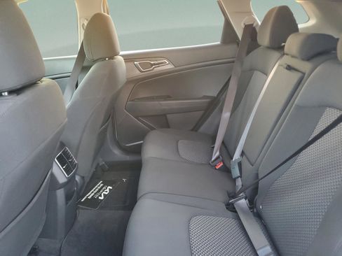Certified 2025 Kia Sportage LX AWD/4WD image 7