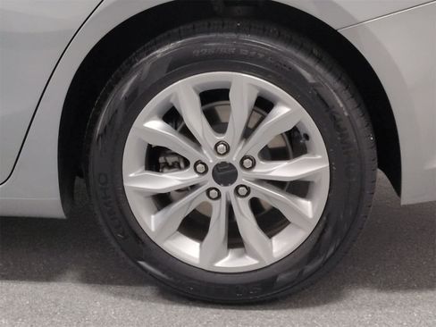 Used 2023 Chevrolet Malibu LT image 14