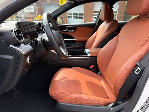 Used 2025 Mercedes-Benz C 300 4MATIC Sedan image 17