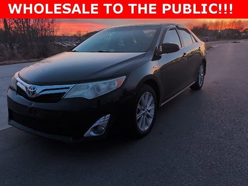 Used 2012 Toyota Camry XLE w/ Leather Pkg image 7