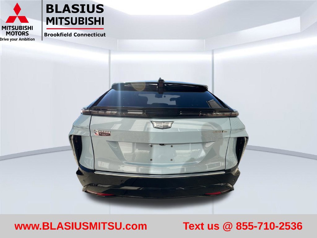 Used 2024 Cadillac Lyriq Luxury AWD/4WD image 10