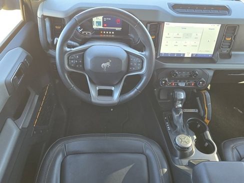 Used 2023 Ford Bronco Badlands image 20