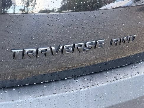 Used 2020 Chevrolet Traverse LT w/ LT Premium Package AWD/4WD image 10