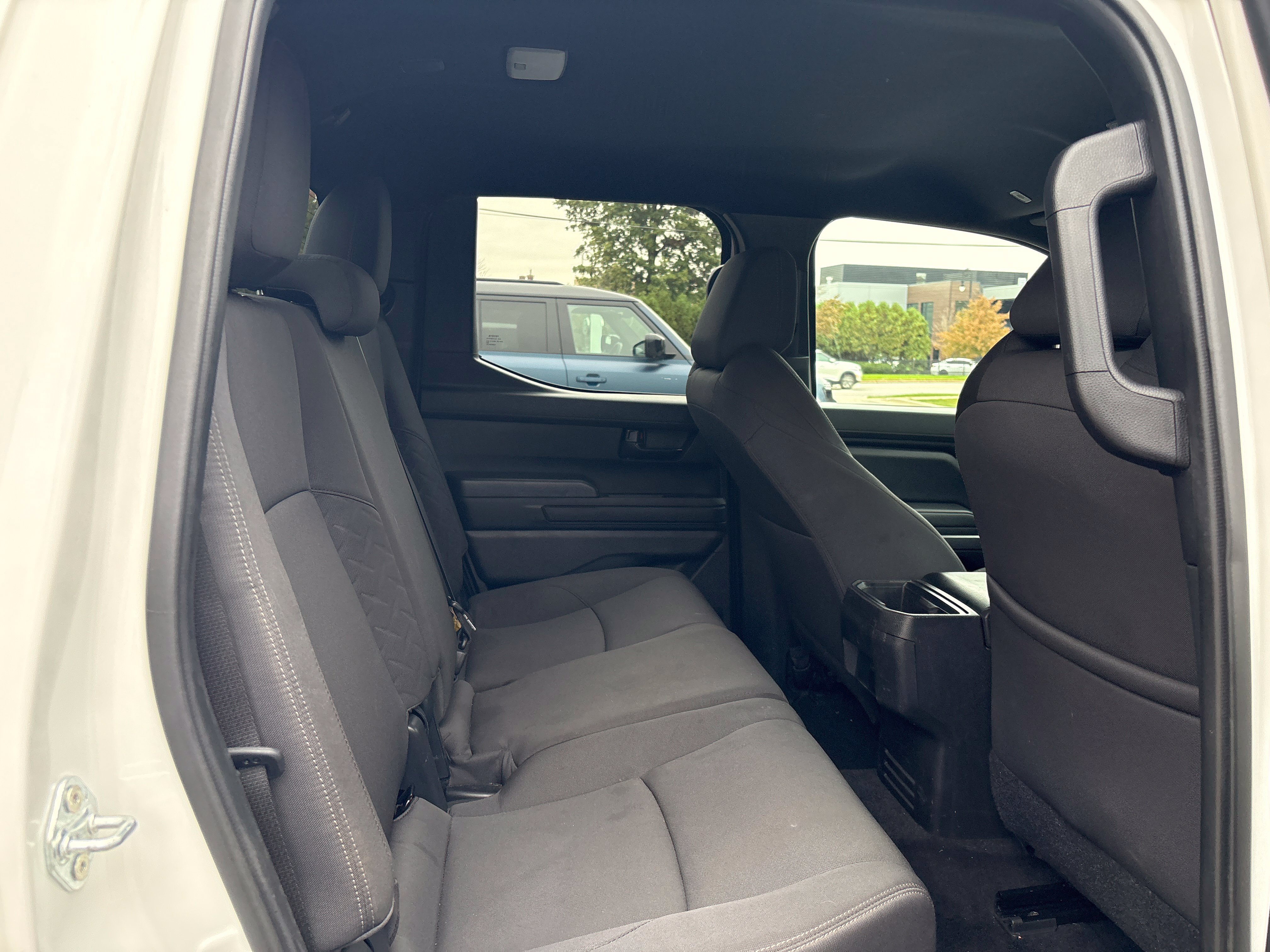 Used 2025 Toyota Tacoma SR5 AWD/4WD image 9