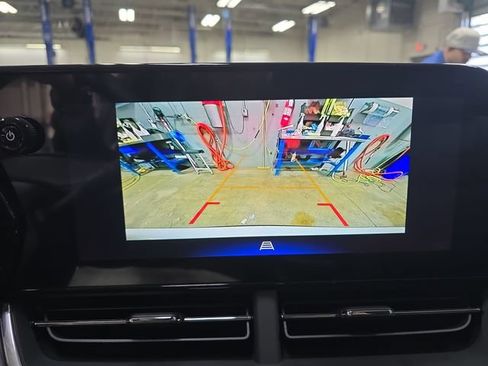 New 2026 Chevrolet Trax ACTIV w/ Driver Confidence Package FWD image 23