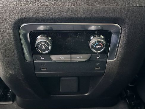 New 2026 Chevrolet Suburban High Country AWD/4WD image 27