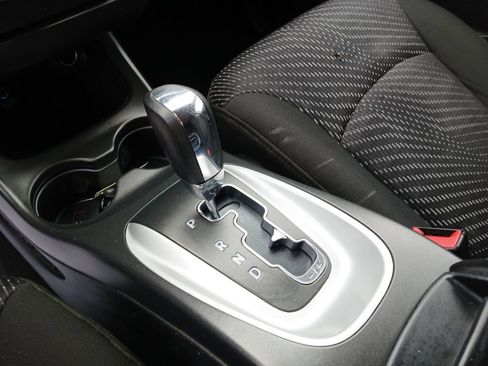 Used 2019 Dodge Journey SE FWD image 23
