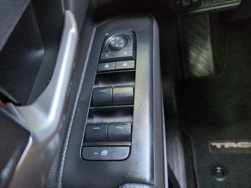 Certified 2025 Toyota Tacoma TRD Sport AWD/4WD image 21