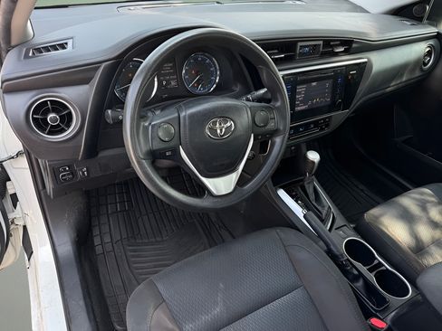 Used 2017 Toyota Corolla LE FWD image 17