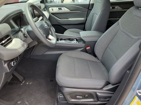 New 2026 Ford Explorer Active RWD image 20