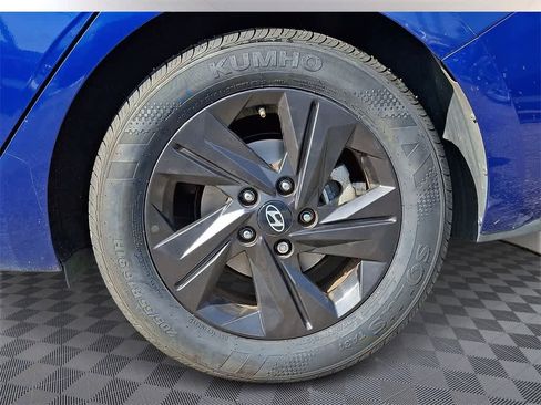 Used 2022 Hyundai Elantra SEL w/ Convenience Package image 8