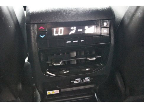 Used 2022 Jeep Grand Cherokee L Laredo image 16