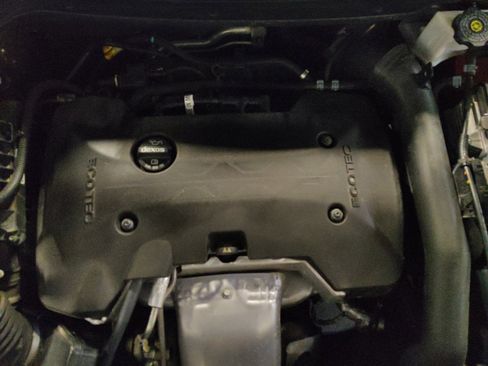 Used 2018 Chevrolet Equinox LT image 30