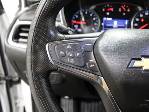 Used 2021 Chevrolet Equinox LT w/ LPO, Cargo Package image 10