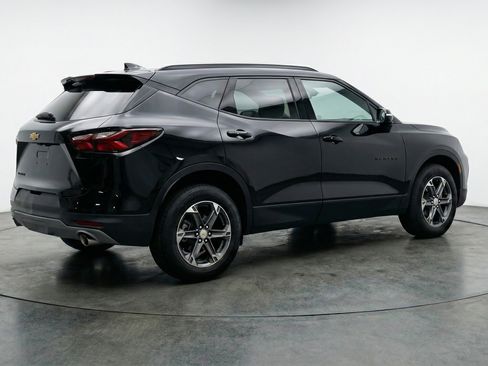 Used 2025 Chevrolet Blazer LT image 9