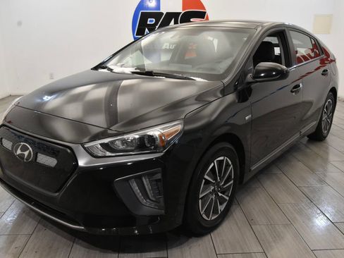 Used 2020 Hyundai Ioniq SE image 1