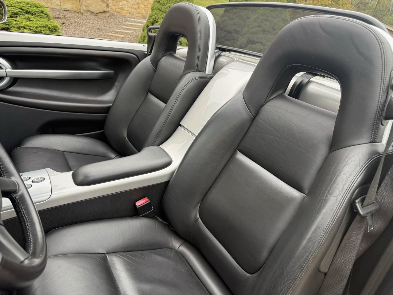 Used 2004 Chevrolet SSR w/ Preferred Equipment Group RWD image 23