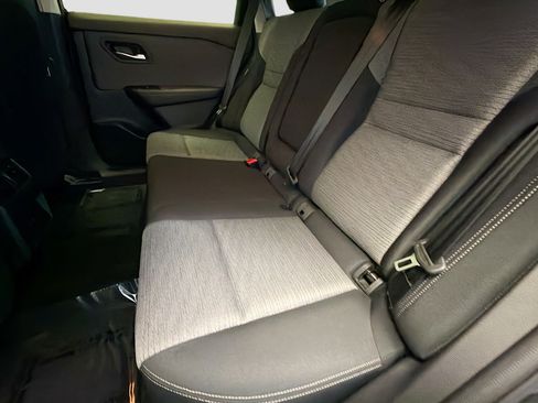 Used 2023 Nissan Rogue SV image 13