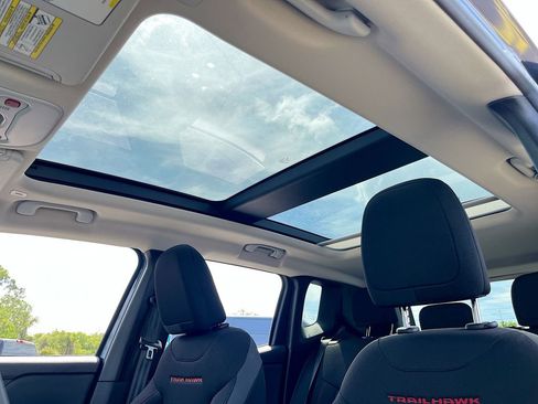 Certified 2023 Jeep Renegade Trailhawk w/ Sun/Sound Group image 21