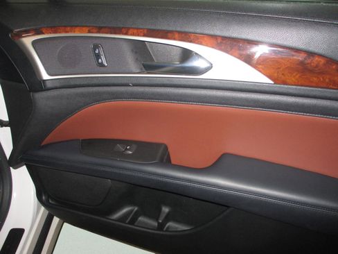 Used 2017 Lincoln MKZ Reserve w/ Climate Package image 15