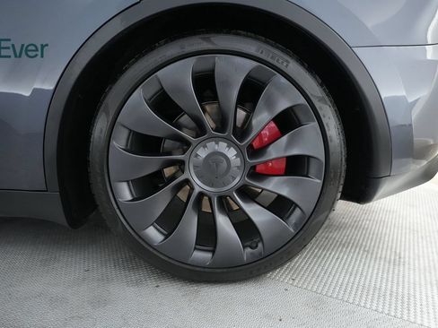 Used 2023 Tesla Model Y Performance AWD/4WD image 9