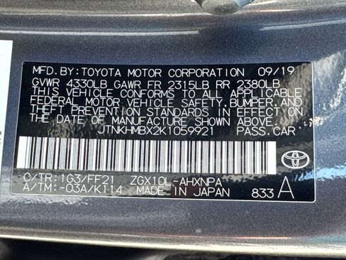 Used 2019 Toyota C-HR XLE FWD image 29