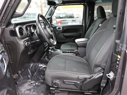Used 2021 Jeep Wrangler Sport image 19
