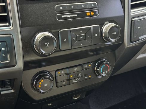 Used 2019 Ford F250 XLT AWD/4WD image 32
