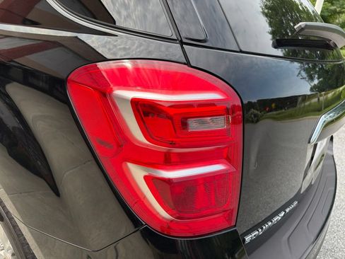 Used 2017 Chevrolet Equinox LT AWD/4WD image 18