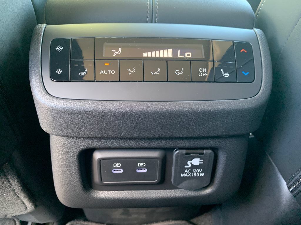 New 2026 Nissan Pathfinder Platinum FWD image 10