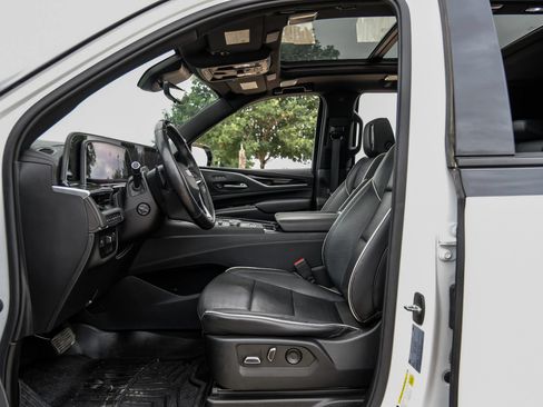 Used 2022 Cadillac Escalade Sport w/ Touring Package AWD/4WD image 4