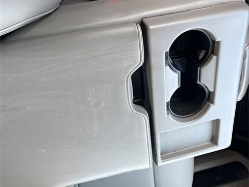 Used 2019 Ford F550 4x4 Regular Cab Super Duty image 9