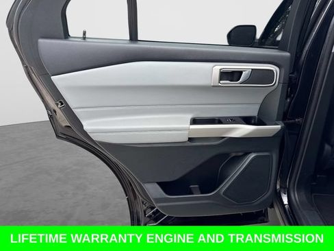 Used 2023 Ford Explorer XLT w/ Equipment Group 202A RWD image 14