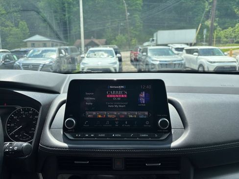 Used 2025 Nissan Rogue SV FWD image 20