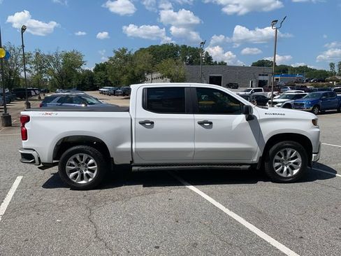 Used 2021 Chevrolet Silverado 1500 Custom w/ Safety Confidence Package AWD/4WD image 4