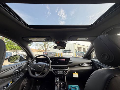 New 2026 Buick Envista Sport Touring image 25