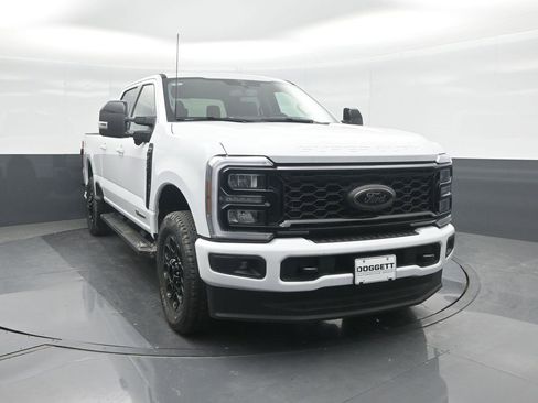 New 2026 Ford F250 Lariat w/ Black Appearance Package image 8