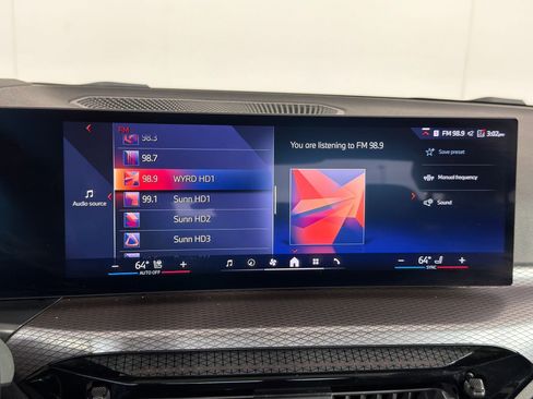 Certified 2025 BMW 330i Sedan image 23