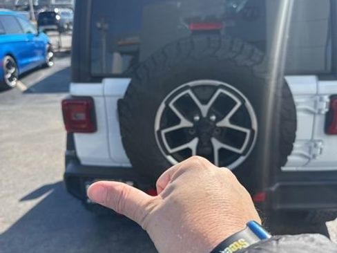 Used 2024 Jeep Wrangler Rubicon w/ Safety Group image 9