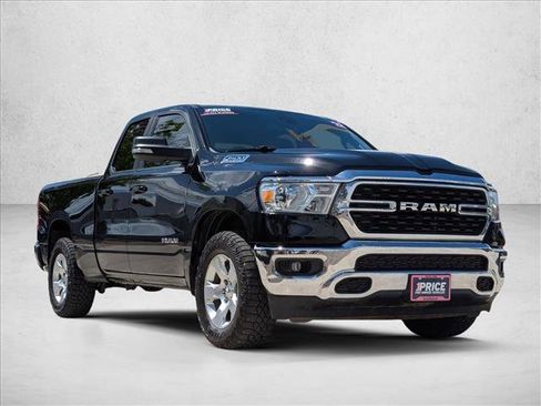 Used 2022 RAM 1500 Big Horn AWD/4WD image 3